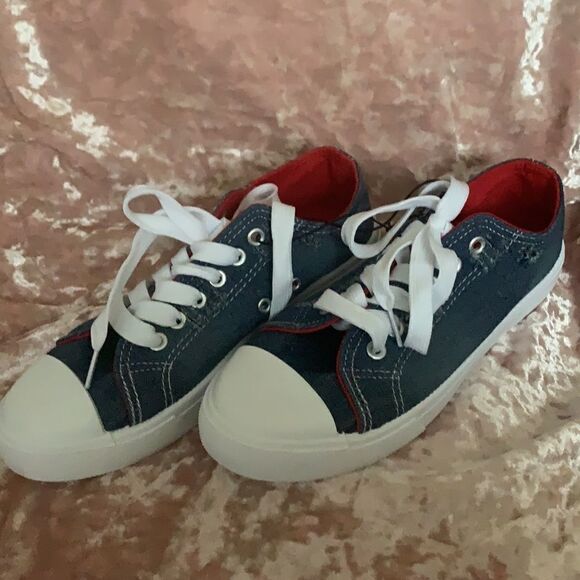 Jean Canvas Unisex Chuck Sneakers - Picture 7 of 8